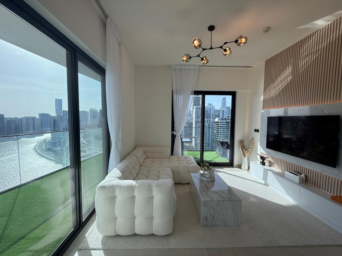 Elegant & Luxury 2Br Apartment Burj And Canal View Sabkhah Εξωτερικό φωτογραφία