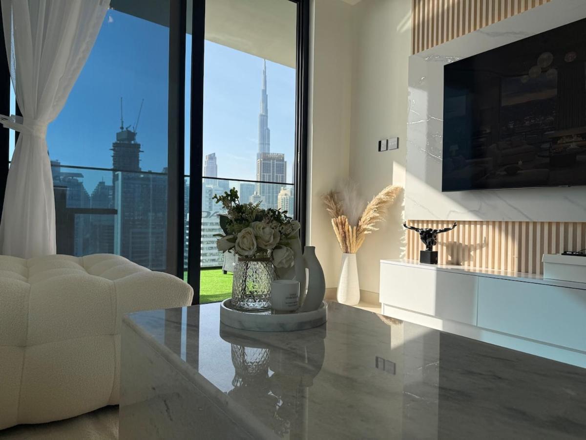 Elegant & Luxury 2Br Apartment Burj And Canal View Sabkhah Εξωτερικό φωτογραφία